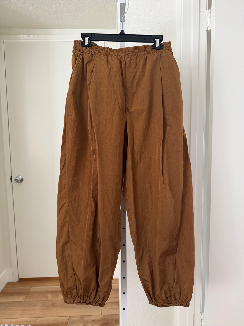 ZARA pleated balloon track pants